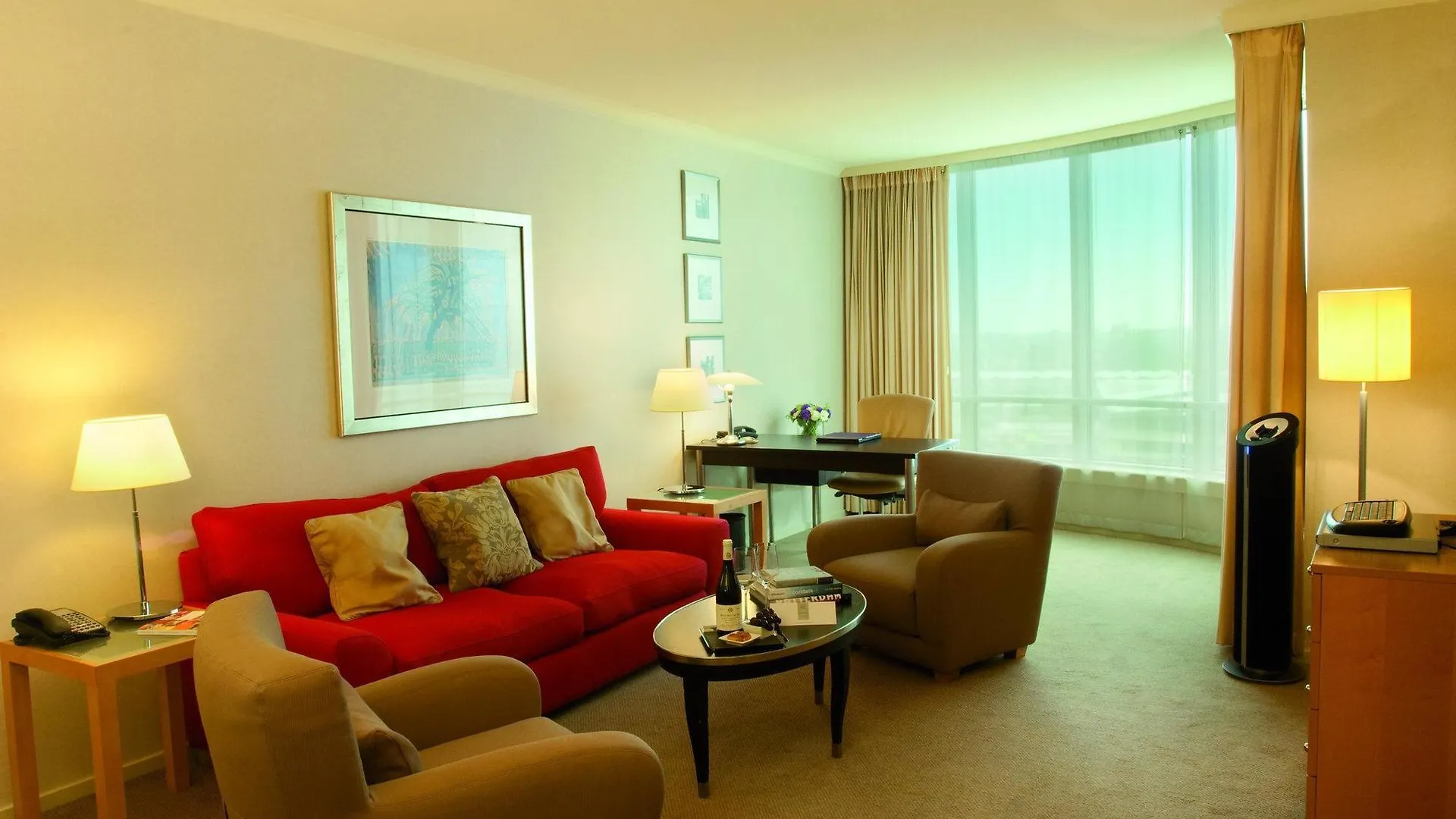 Rotterdam Marriott Hotel 5*,